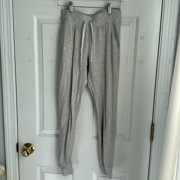 Lululemon joggers - Picture 1 of 5